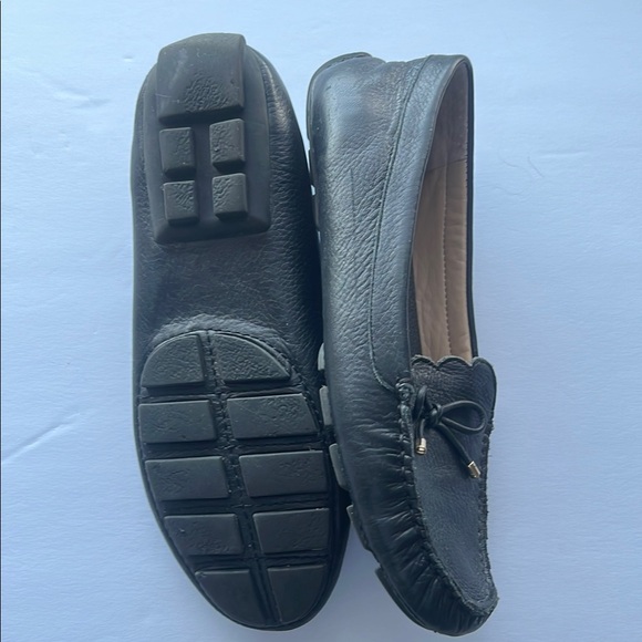 Lands' End Black Flats Driver Loafers with Scalloped Edges - Picture 5 of 9